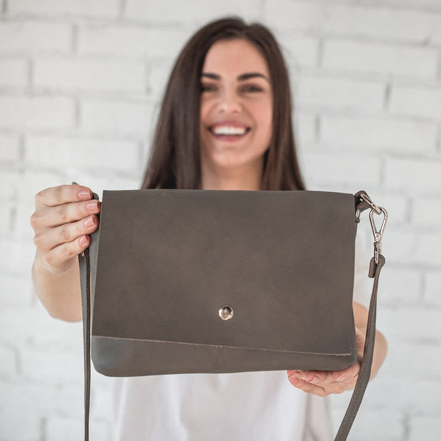 Leather Crossbody Bag for Women’s • Minimalist Leather Purse • Small Leather Shoulder Bag • Girl Everyday Crossbody Purse